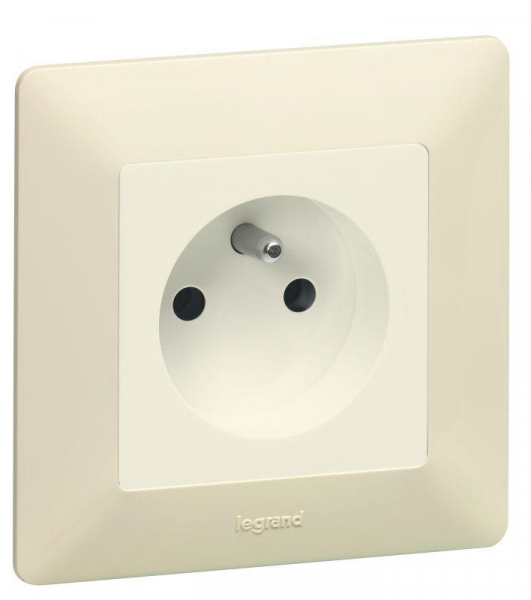 753516 Розетка 1-м СП Valena Life 16А IP20 250В 2P защ. шторки безвинтов. клеммы с лицев. панелью механизм сл. кость Leg 