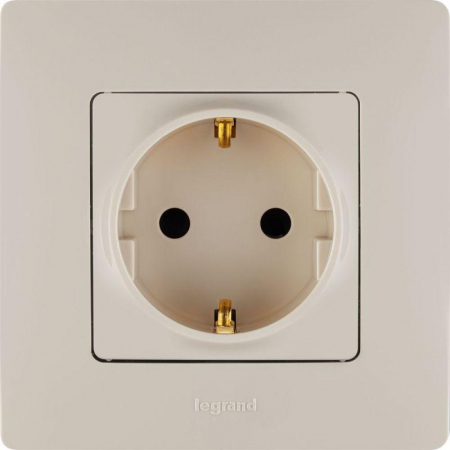 672321 Розетка 1-м СП Etika 16А IP20 250В 2P+E с заземл. немецк. стандарт винтов. клеммы механизм сл. кость IEK 