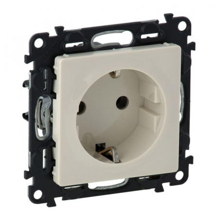 753521 Розетка 1-м СП Valena Life 16А IP2X 250В 2P+E безвинт. клеммы с лицев. панелью механизм сл. кость Leg 